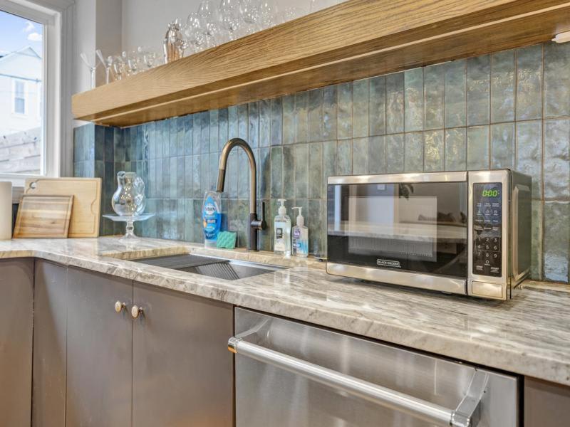 Modern 3br Cozy & Pet-friendly Retreat *