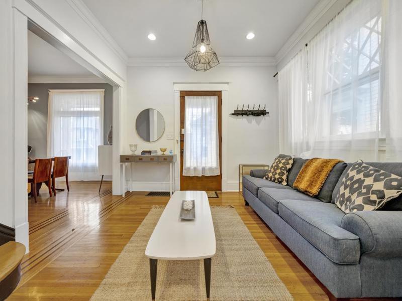 Modern 3br Cozy & Pet-friendly Retreat *