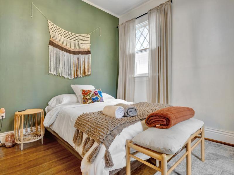 Modern 3br Cozy & Pet-friendly Retreat Louisville