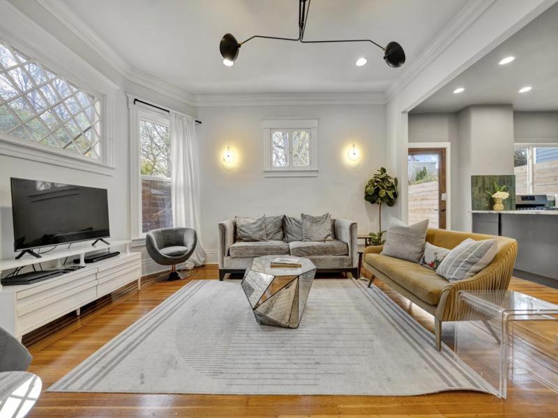 Modern 3br Cozy & Pet-friendly Retreat Holiday home